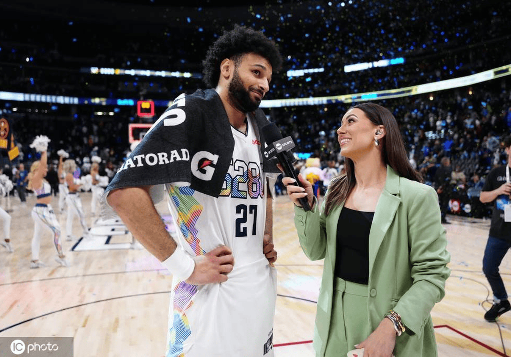 乐鱼真人刷新纪录首场状态出色，巴黎圣日耳曼观众沸腾！，穆雷重返赛场热度持续攀升的简单介绍